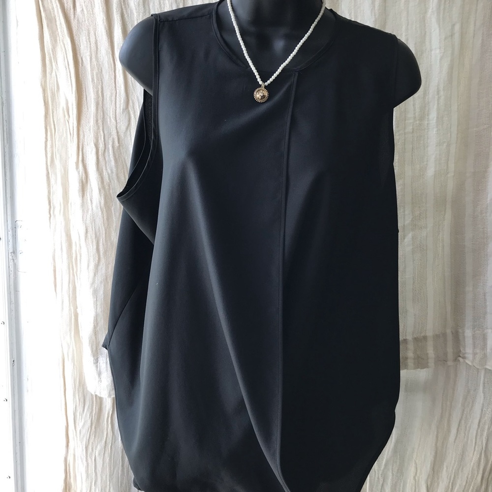 Mossimo Black large short sleeve blouse